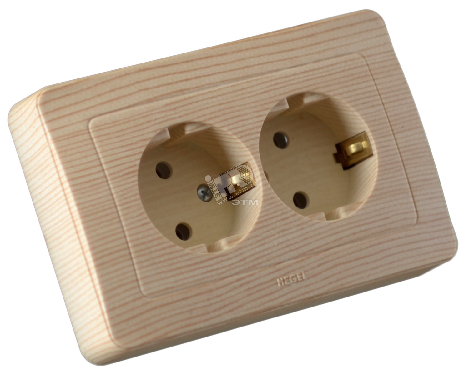 Розетка двойная скрытая с заземлением со шторками сосна